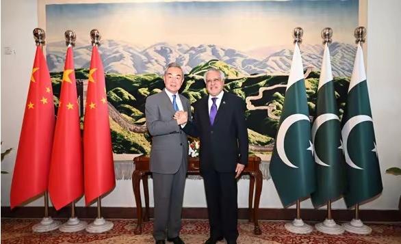 还是被抢了先手！本来以为的韩国总统李在明访华，是新年后第一位到访客人，没料到让巴