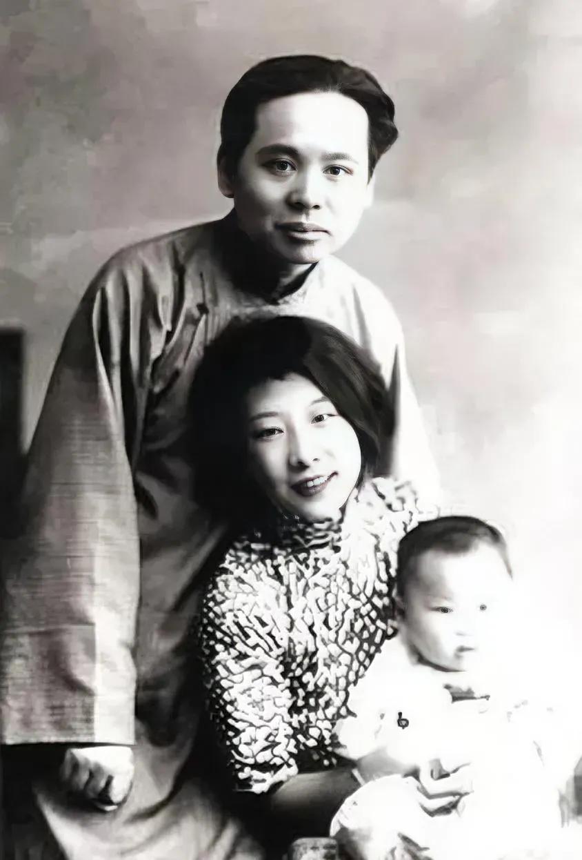 1931年，36岁张恨水爱上16岁女学生，想娶回家，原配并不反对，可孤儿院出身、