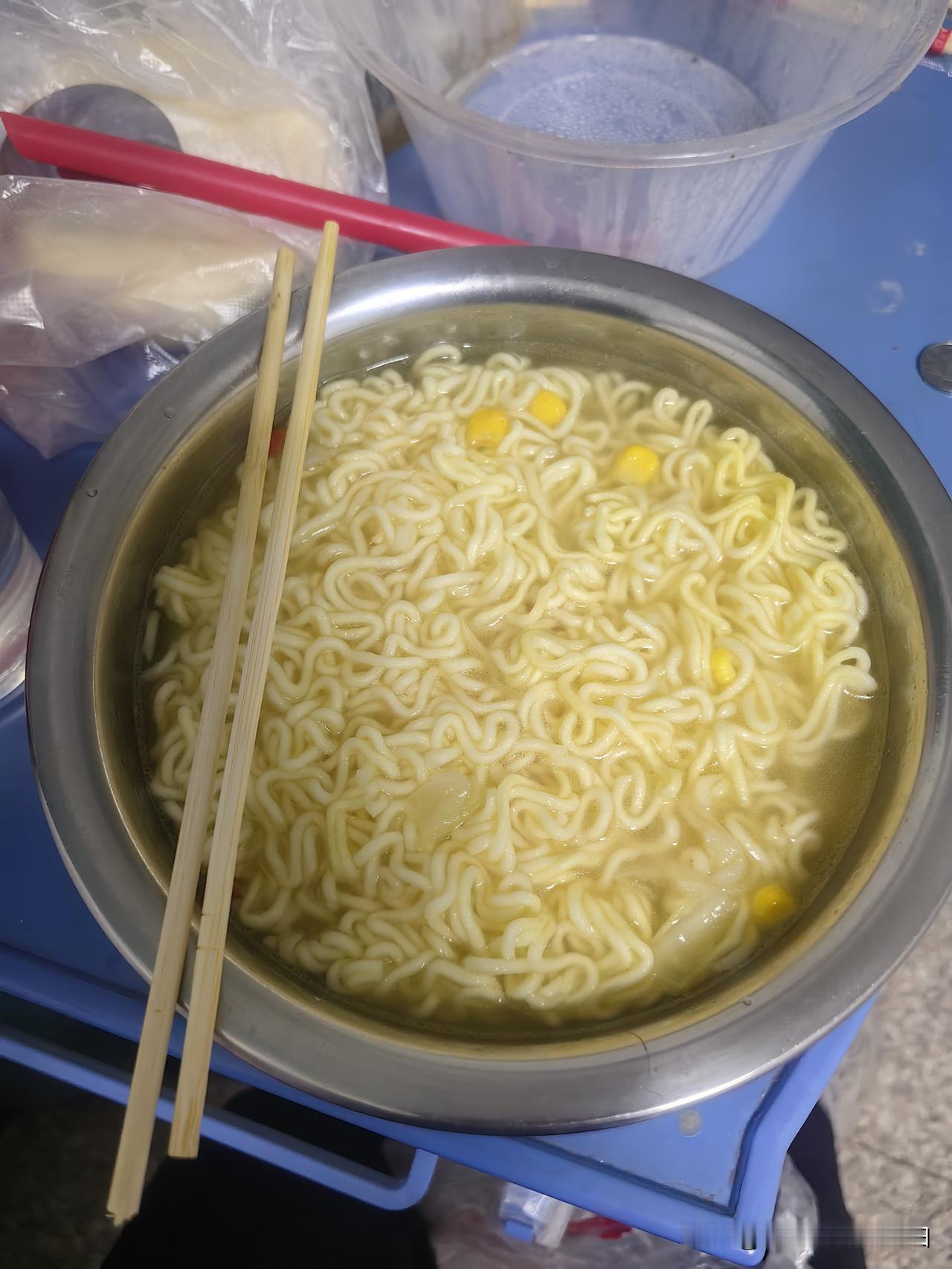 84年的我今年43了，照顾瘫痪不能自理的老公十一年了，这十一年里我没有出去打过工