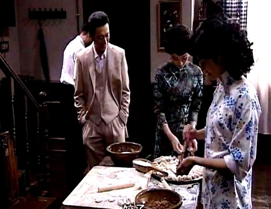 电视剧《潜伏》里，那个最会算计的人，最后竟栽在了一盘饺子上。他平时那么精明，