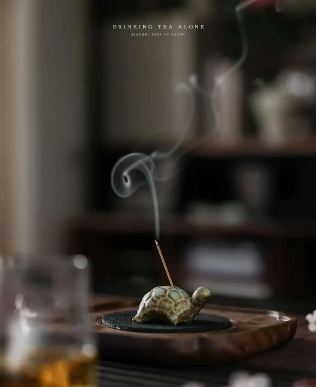 昨晚很不愉快。读高一的儿子回来了，因为高考布置考场，儿子要放几天假。回来