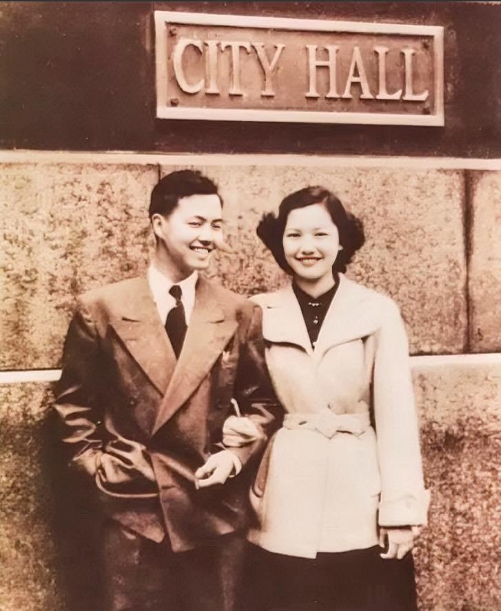 有一说一,李政道真是满级人类。李政道的夫人秦惠䇹女士去世后,李从70岁开始独居了
