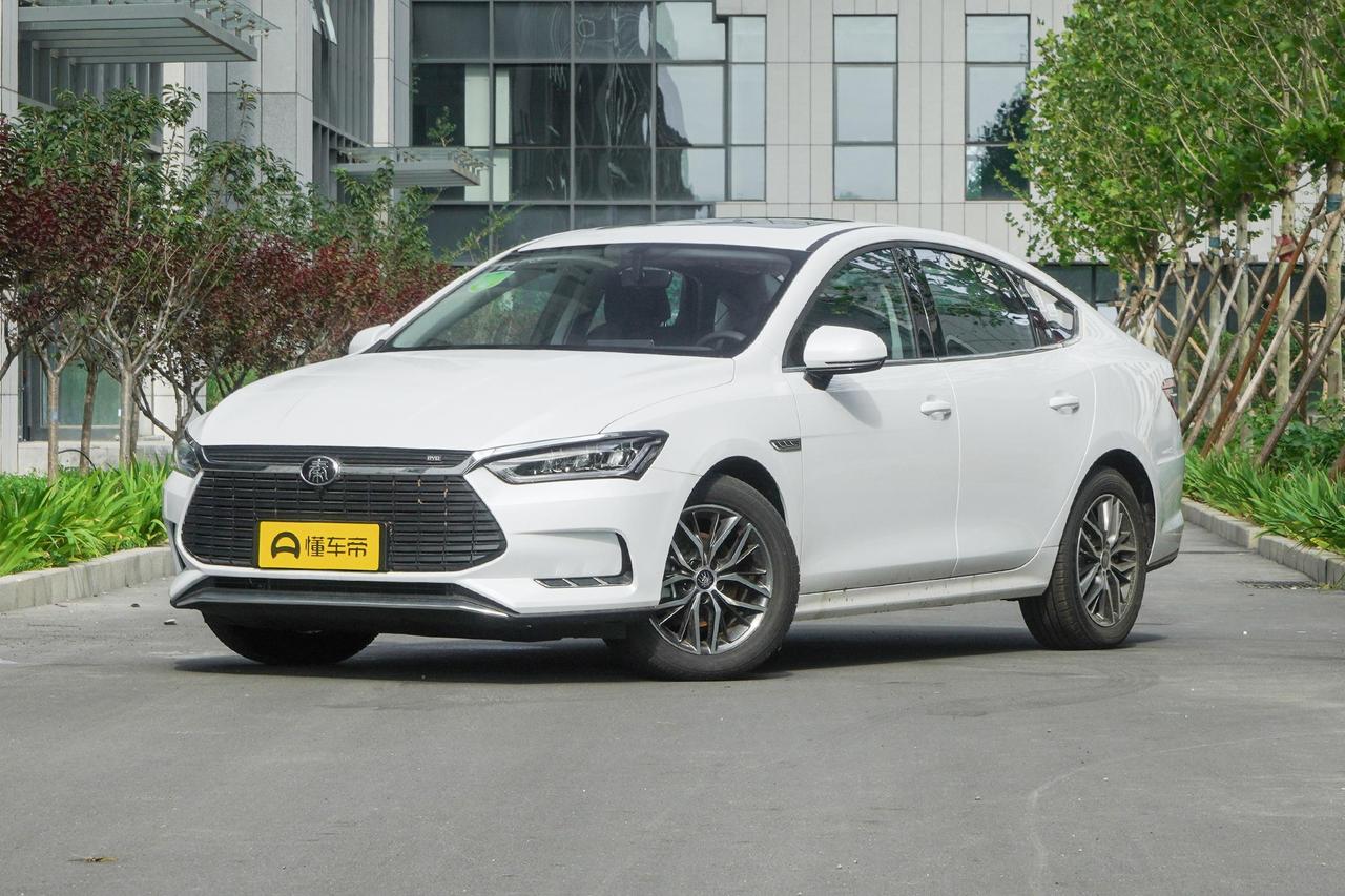 买二手的纯电车一定要注意，尤其是一定年限的，因为新的能源的技术发展太快了，四五年