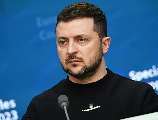 泽连斯基向全世界表明了自己的态度：乌克兰可以向俄罗斯投降，甚至乌克兰也可以不加入