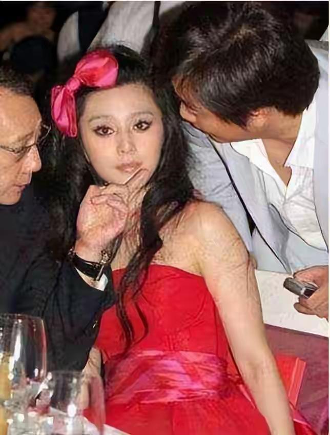 女明星陪酒真的存在吗？高晓松以前就说了,现在的演艺圈,就是以前的青楼。六七八