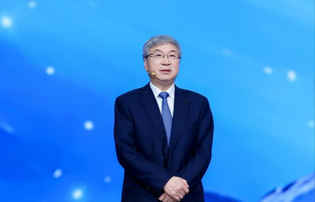 尹同跃在中科大活动现场一句话，直接戳破国内车圈内卷的本质9月6号晚上，中科大搞了一场&34;把青春华