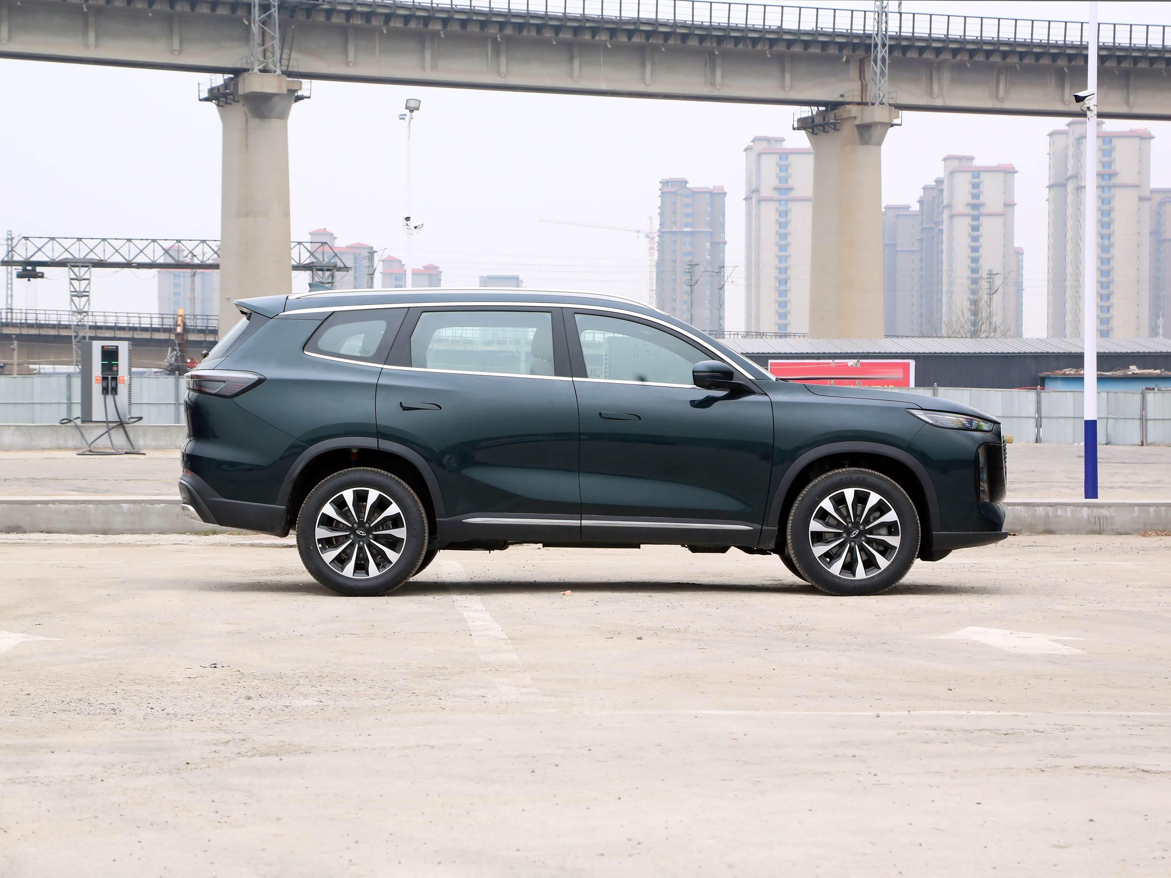 2025款瑞虎8PLUS经典版上市升级配置/提升性价比售价11.99-12.