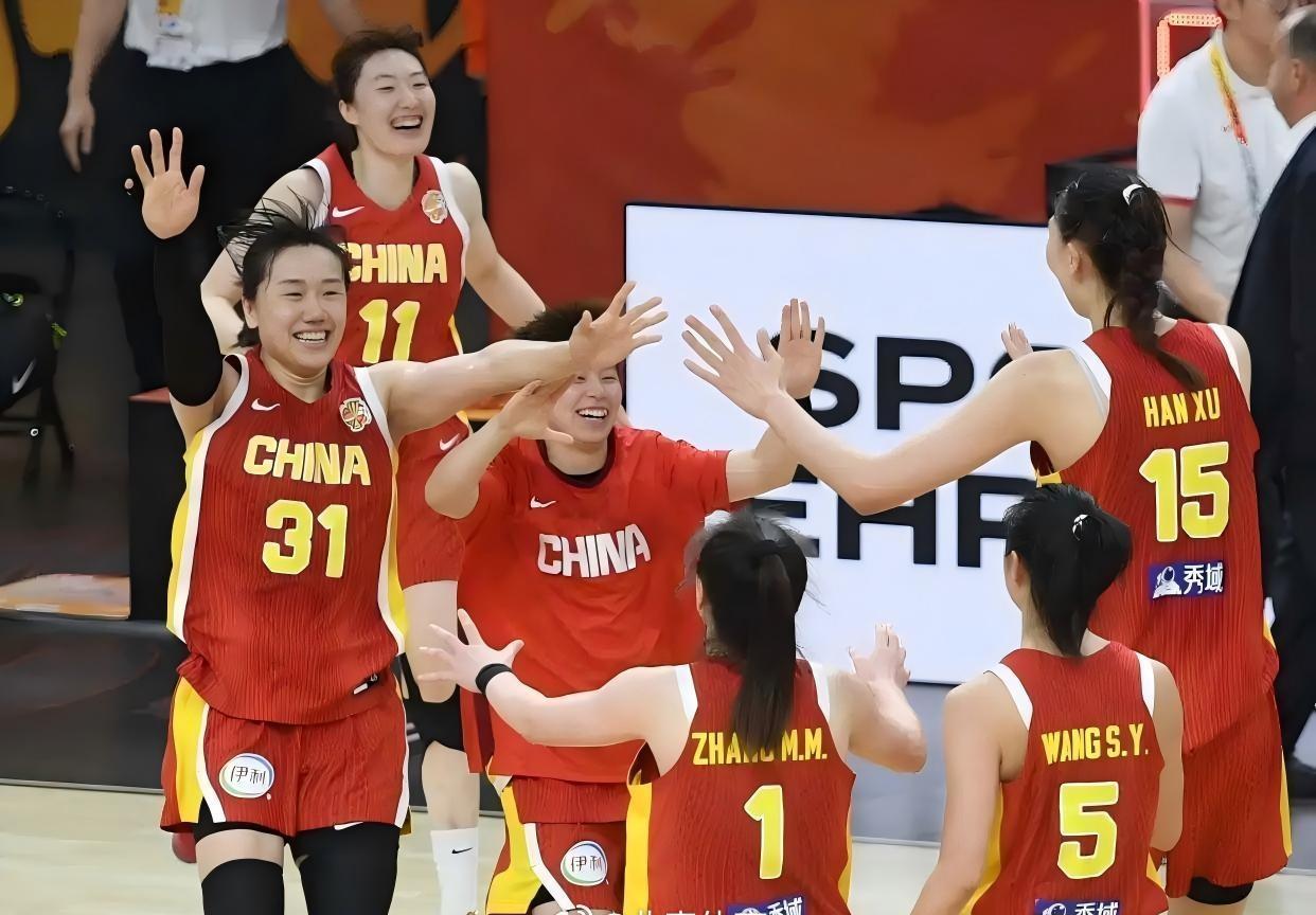 北京时间10日凌晨，中国女篮在德国柏林进行的世界杯八强附加赛中，以75比72险胜