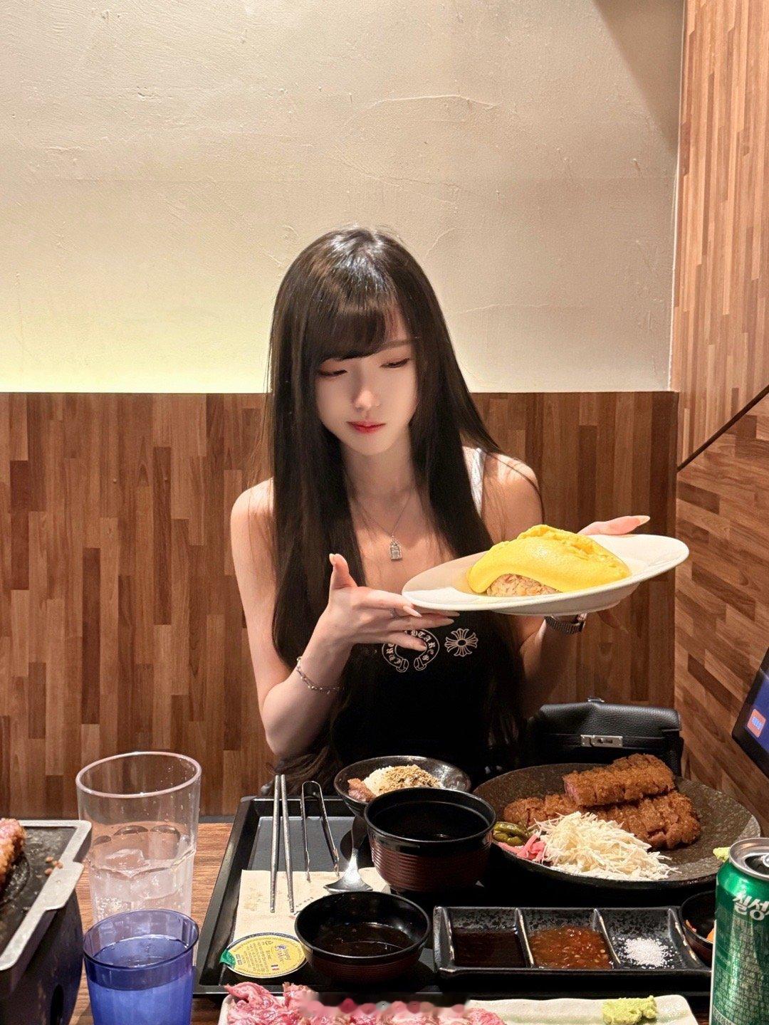 好久没放毒了，吃货冲鸭🥯🥓☕️🥪🥩🍗🍖​​​