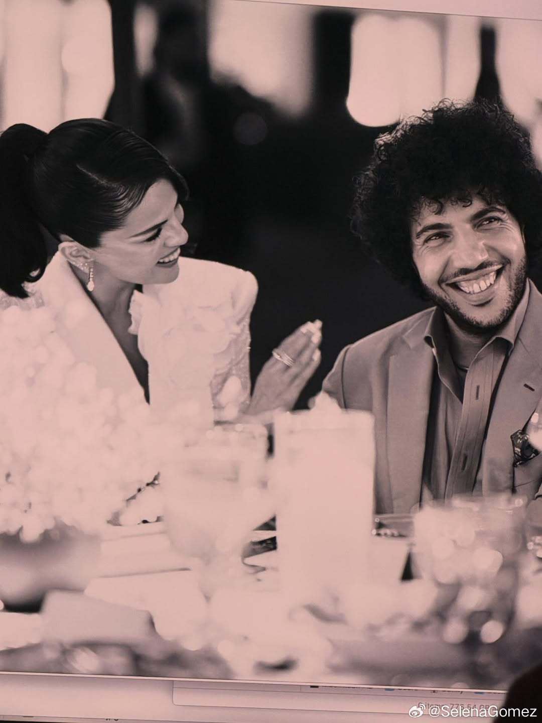 赛琳娜为老公庆生赛琳娜求断更赛琳娜为老公庆生，粉丝求断更~