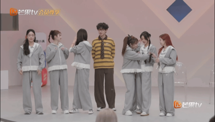 孙怡高情商孙怡在这个节目中的表现真的很圈粉啊，越来越喜欢她真实不做作的性格了。只