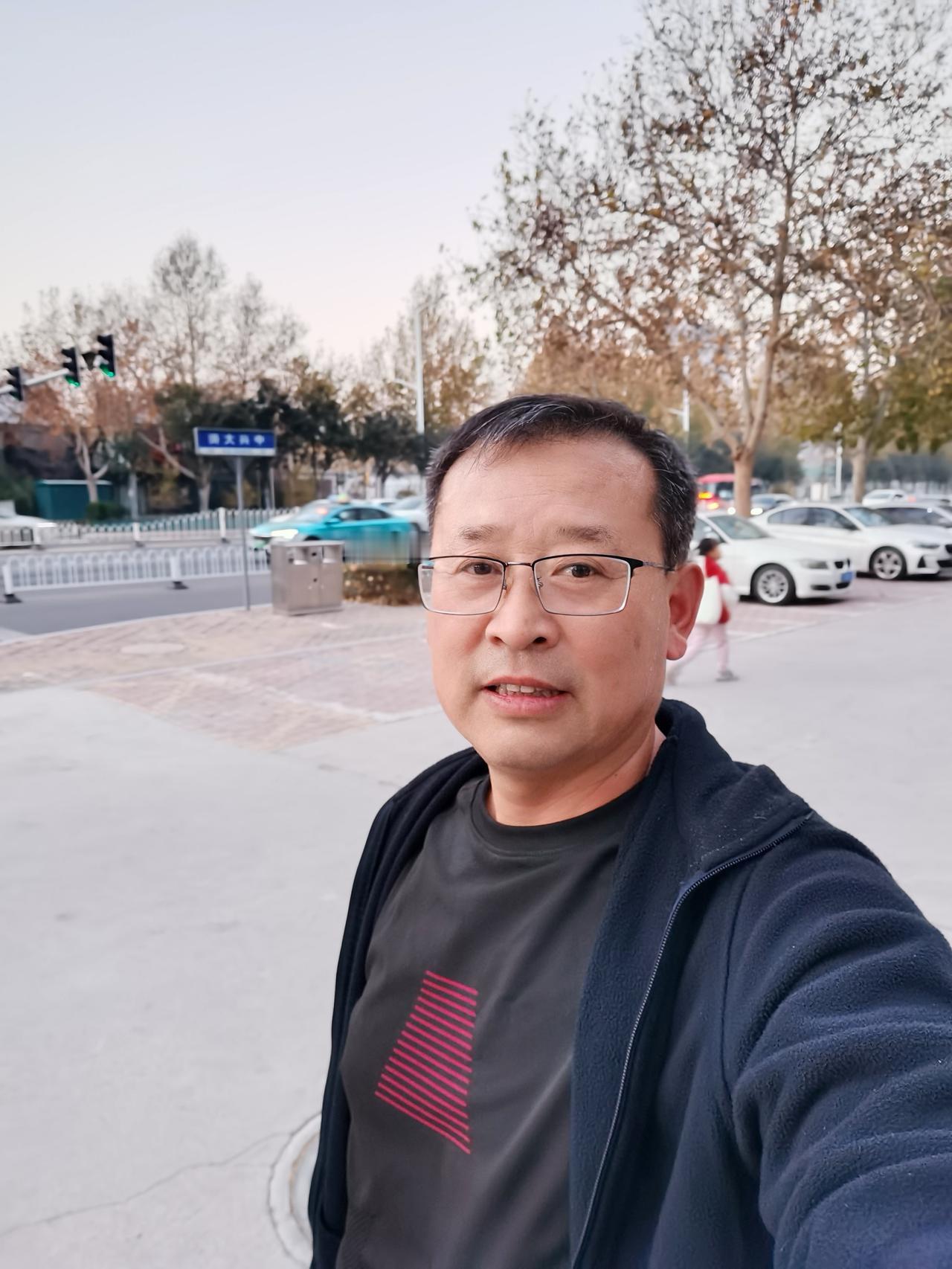 国际通用“戒烟成功”标准国际公认的戒烟成功标准是：持续1年完全戒断烟草制