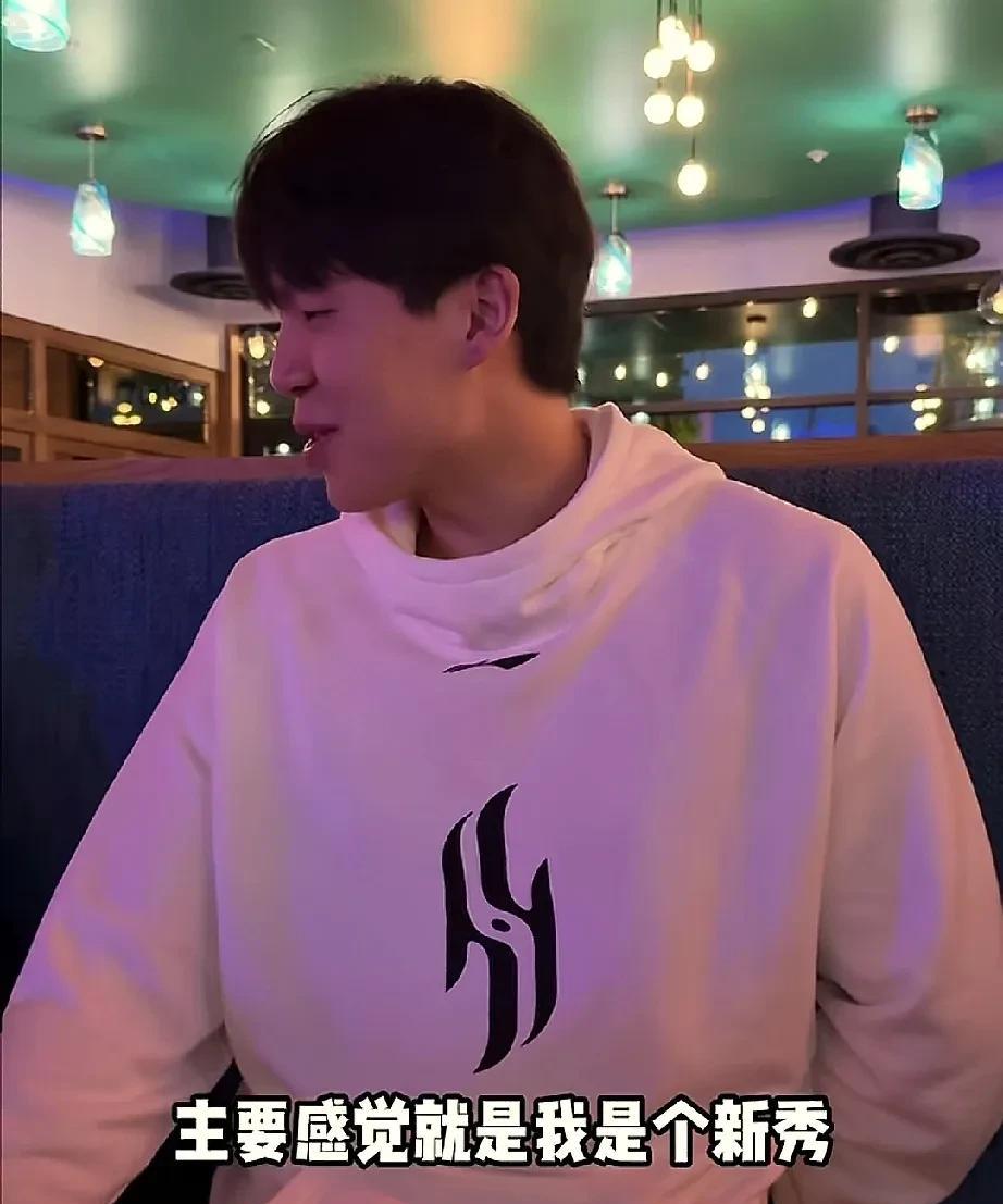 这句话就情商高了？杨瀚森被问到如何评价比卢普斯！近日，杨瀚森所在的开拓者即将开