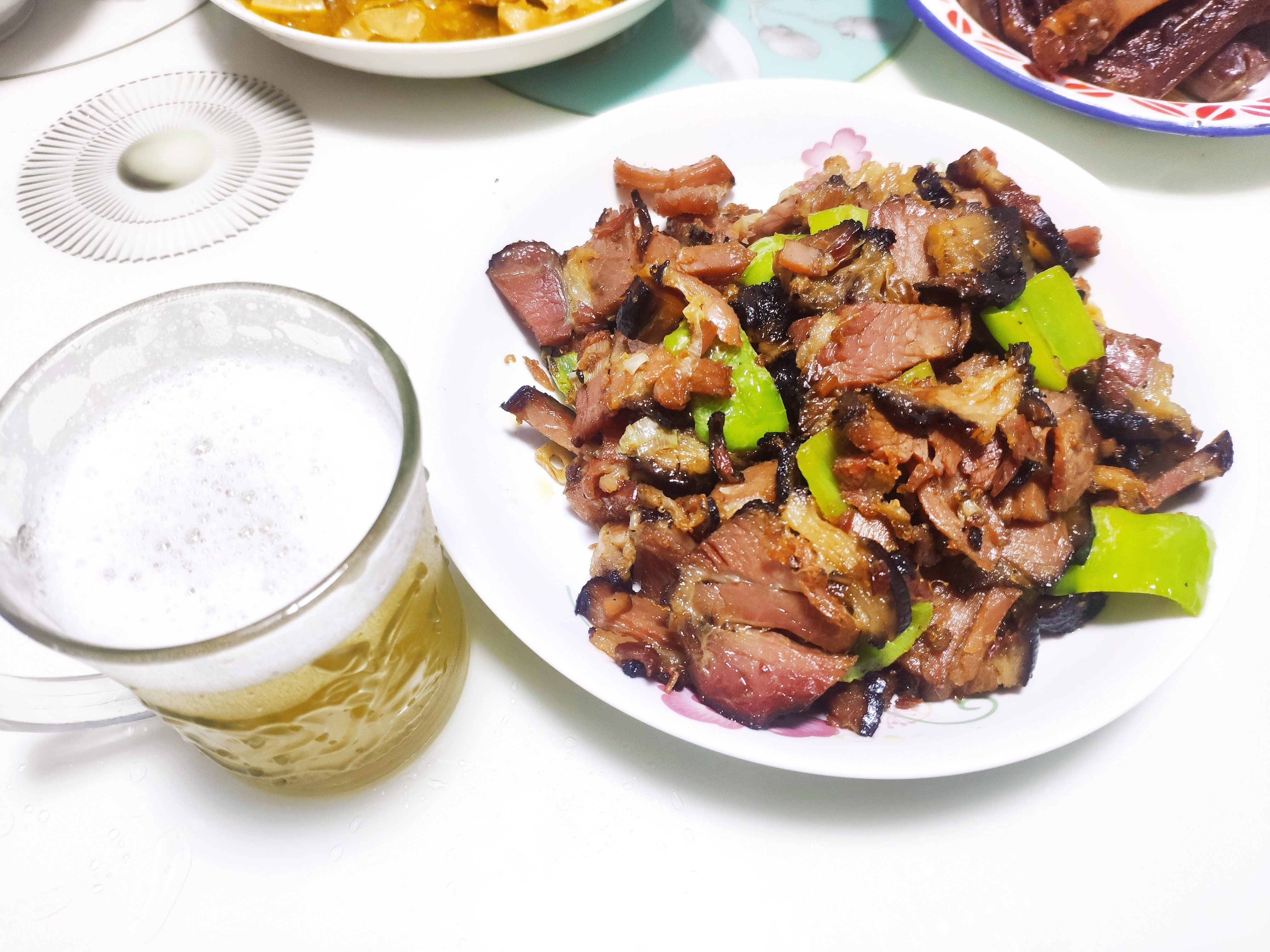 就爱这一口柴火烟熏老腊肉。