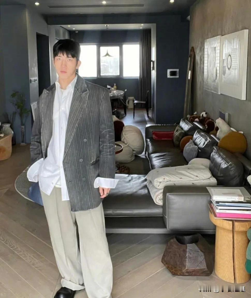 为什么井柏然要把北京400平的豪宅重新装修？原因其实很简单。不是因为原来的装