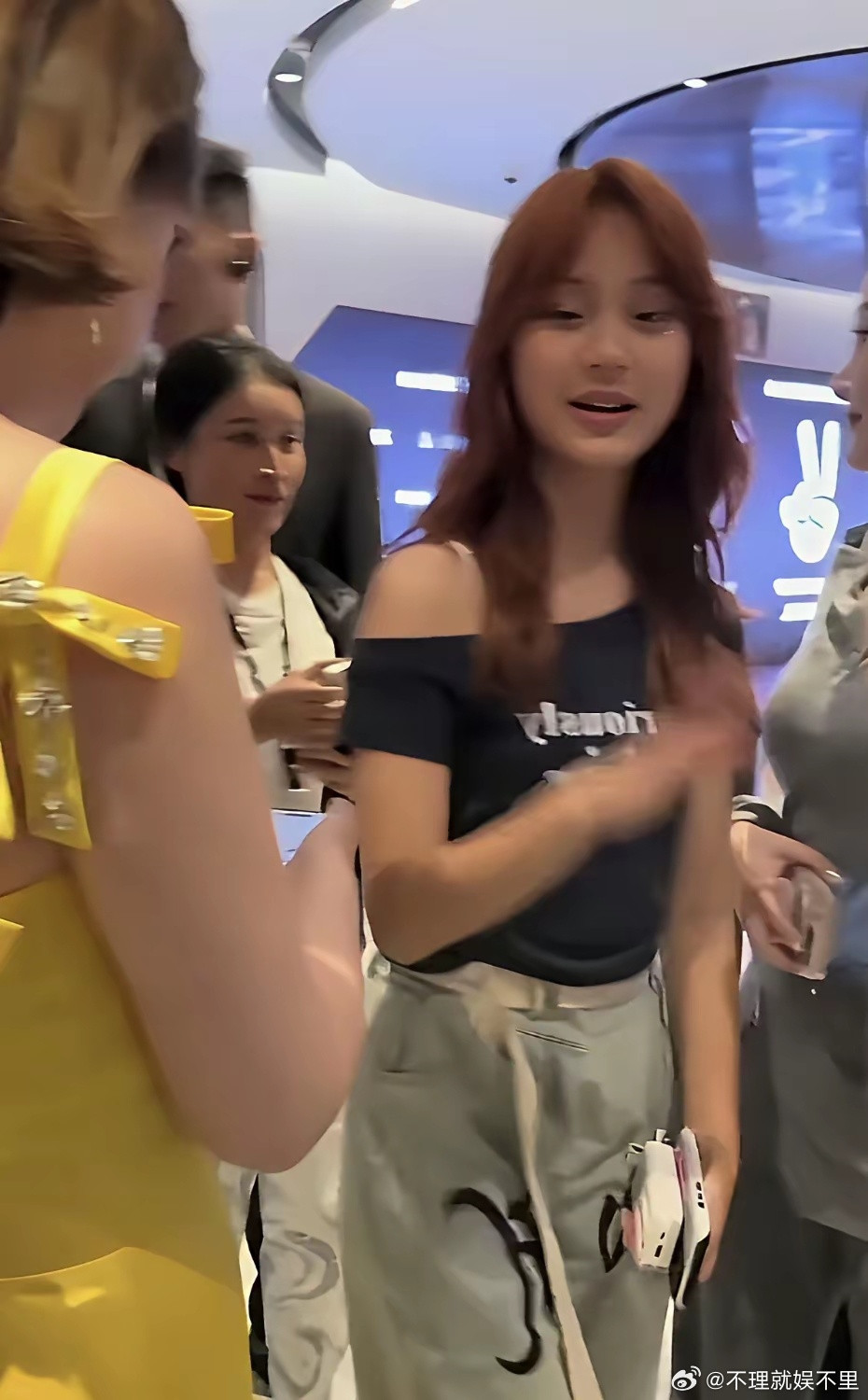 贾乃亮可以放心了！​之前我还隐隐有一些猜测，甜馨会不会出什么意外，会不会不是贾乃亮的孩子，毕竟自己老
