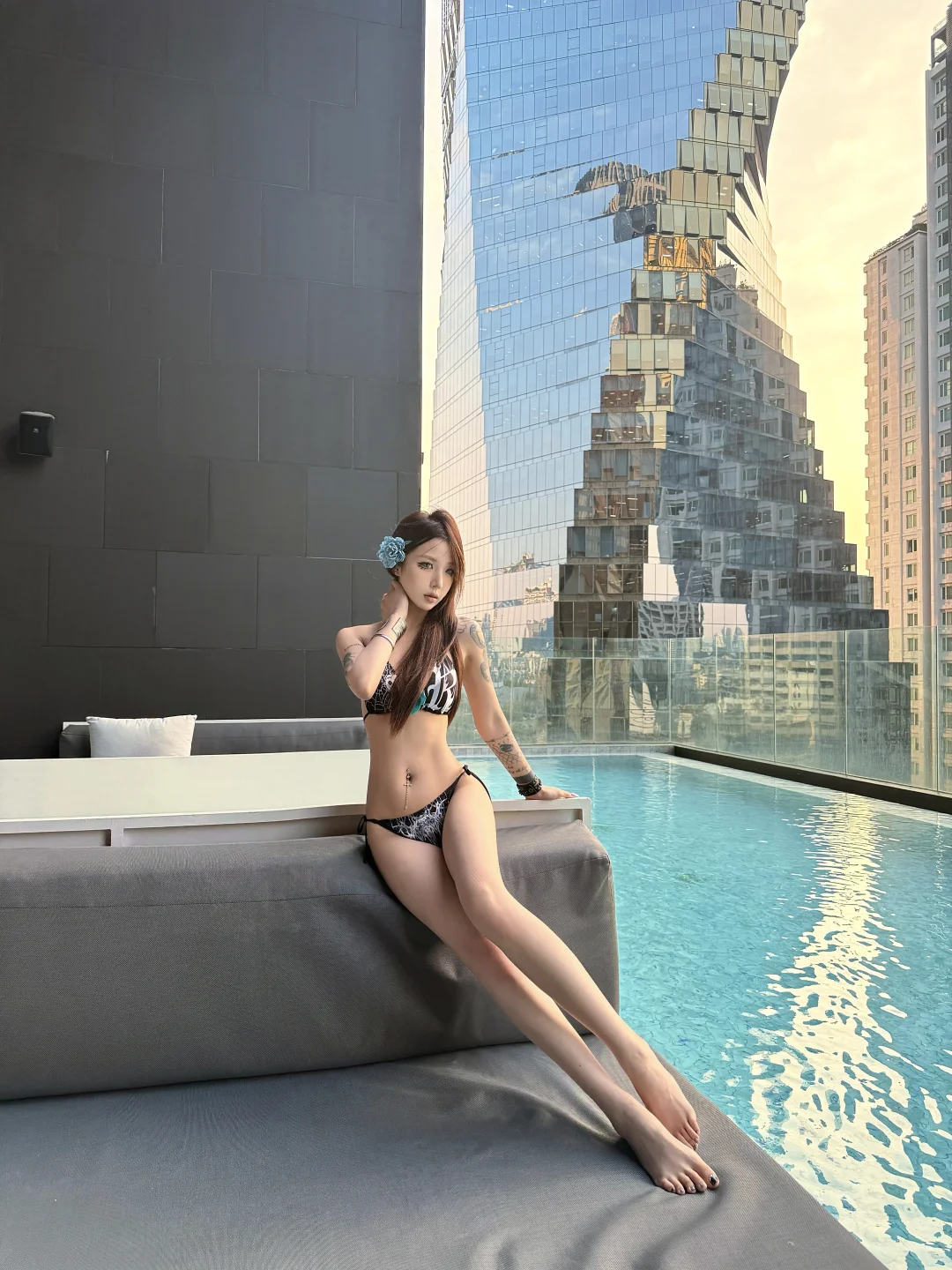 泰国曼谷通罗雅诗阁｜高空无边泳池拍照姿势