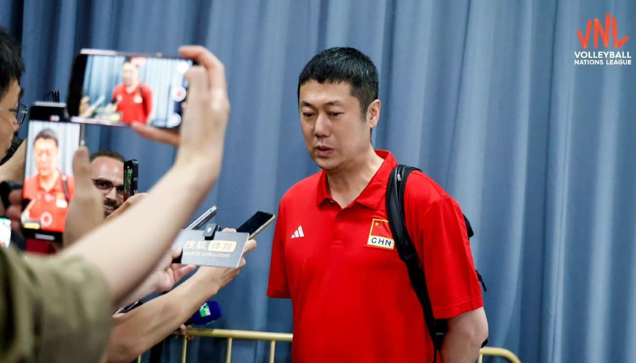 女排世联赛，中国队2-3不敌土耳其队，这3个人有着不可推卸的责任！1，赵勇：第