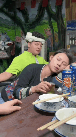 看来小姐姐已经单身很久了，很久很久了。