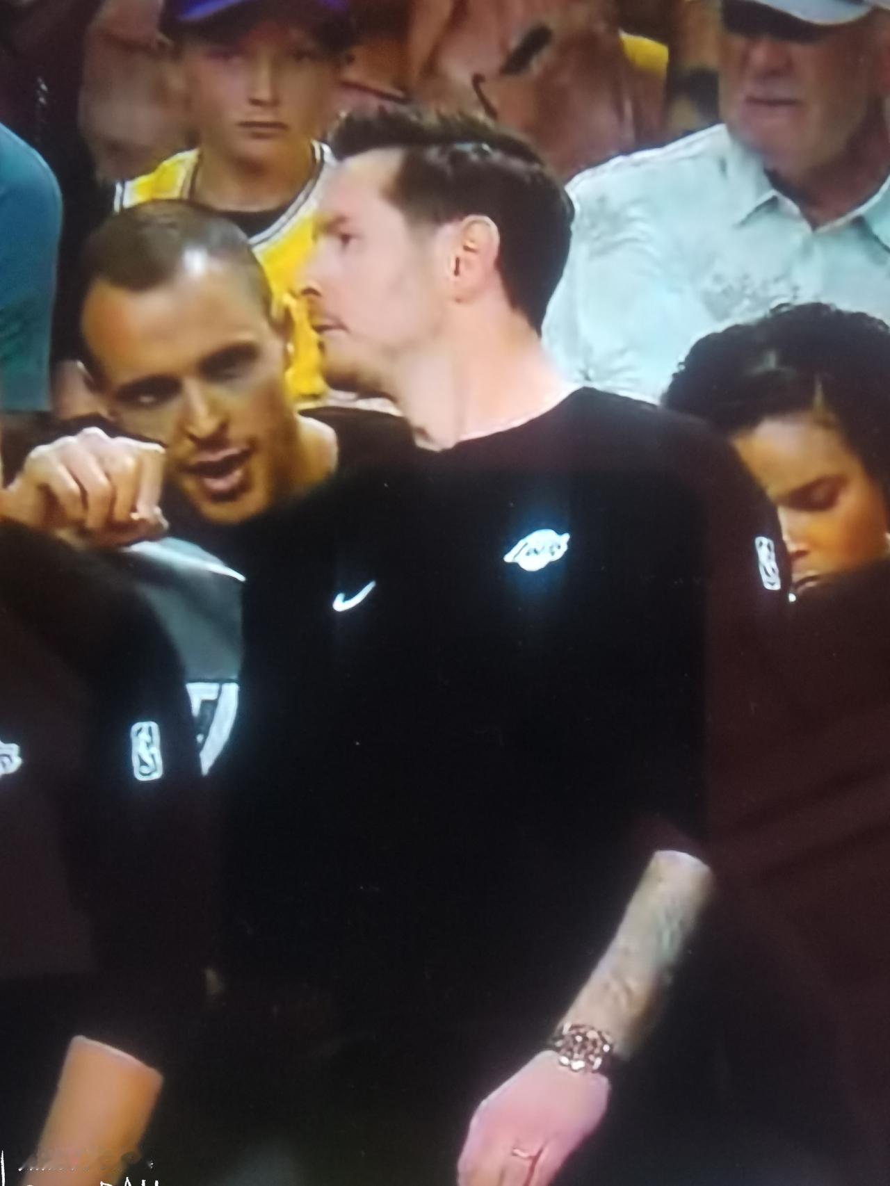 雷迪克真是一个好厨子！季后赛G1，湖人主场107-98，轻取