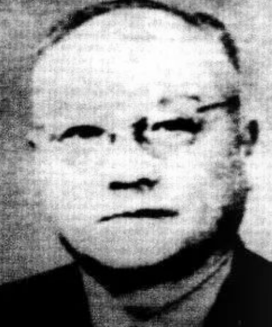 1945年，中统特务头子徐恩曾被蒋介石免去一切职务，他不甘寂寞，花四千两黄金开办