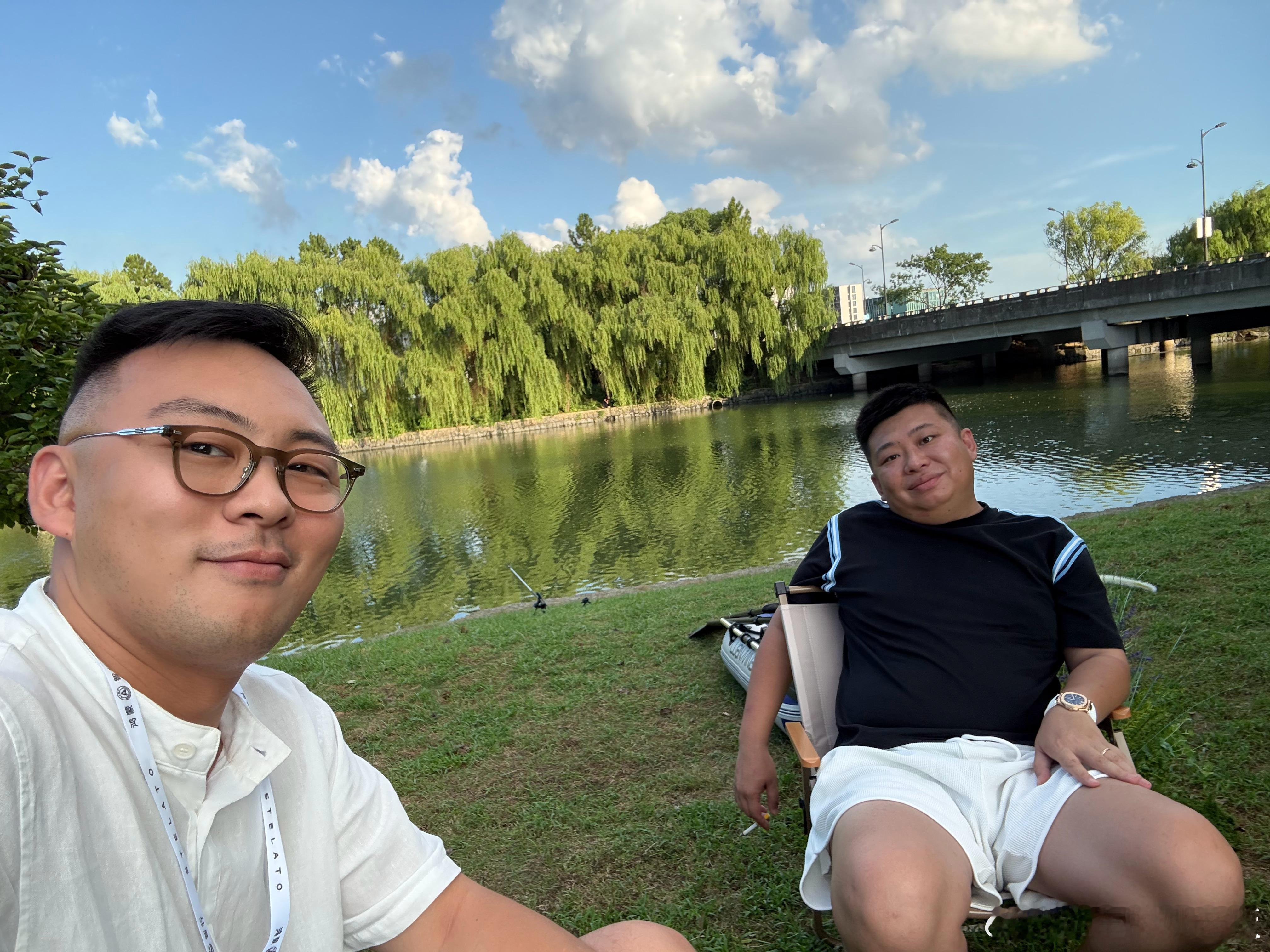 大眼珠子来杭州了合张影吧跟姚老板混一天吃9顿​​​