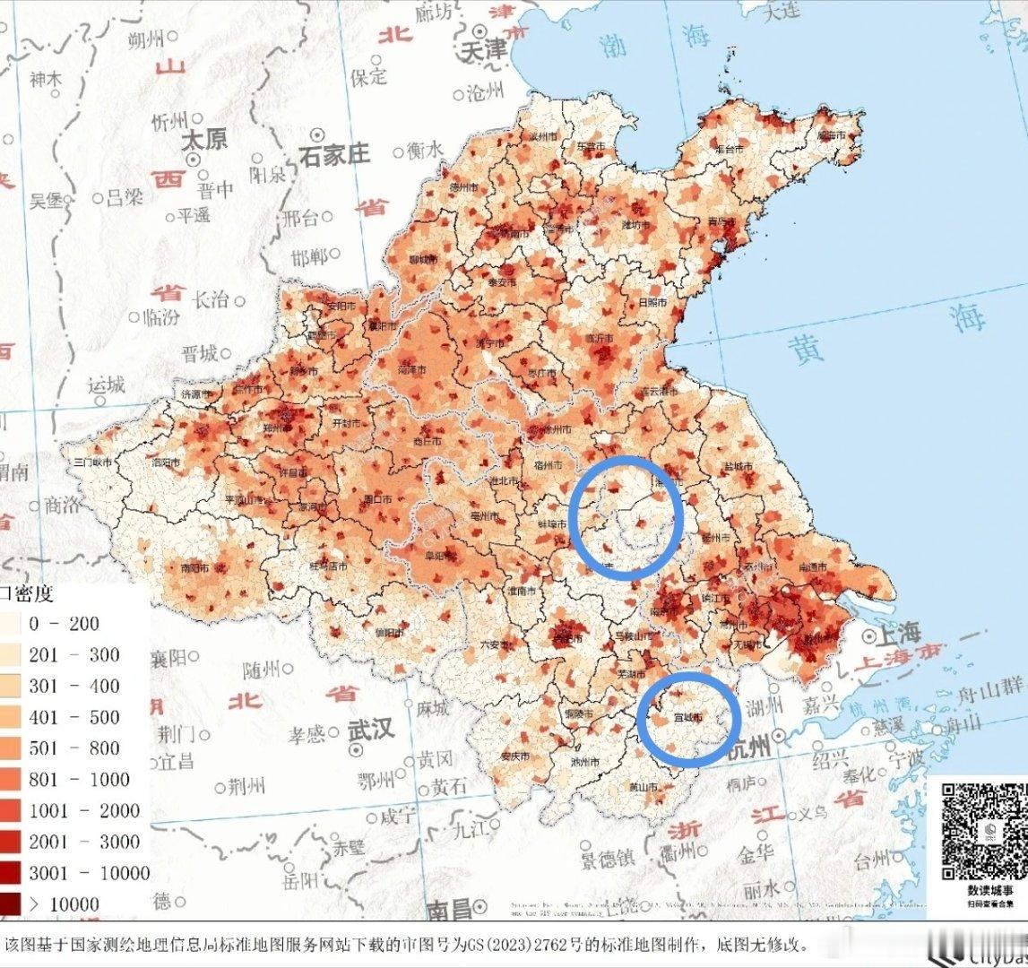 南京南北两侧大片区域密度不高，人口基本盘不稳，这是人口破千万速度缓慢的一大原因。