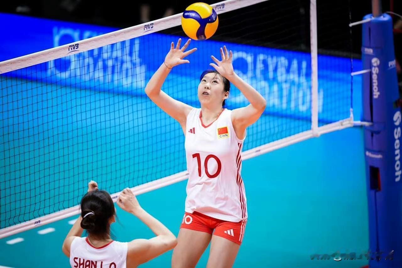 朱航霆李荣钰率天津U20女排实现大逆转3-2击败浙江晋级全运会四强，五局比分为2