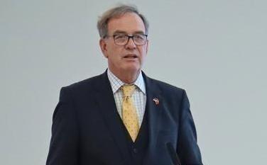 德国：中美打不起来了，因为打了也白打！日前德国教授坦率指出：美国不是害怕中国，也