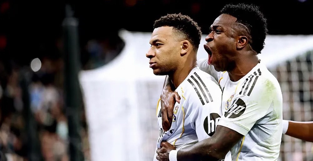 欧冠1/4决赛即将迎来第二回合的比赛，除了赛场上的胜负，各队的“黄牌危机”同样牵