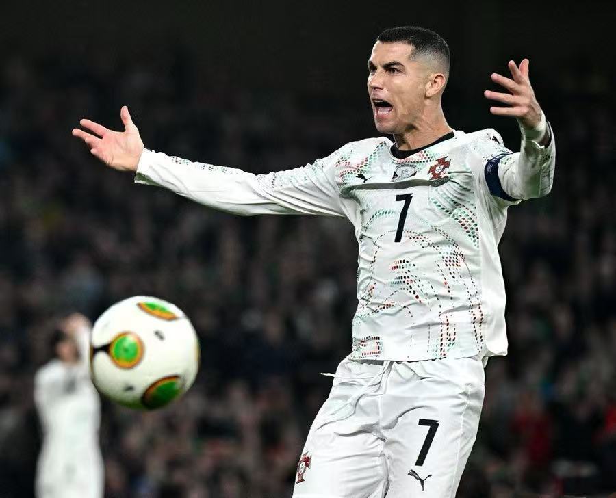 很多人不理解罗哥为什么踢个世预赛还会上头，你这不废话吗。。。这场葡萄牙完全就是复