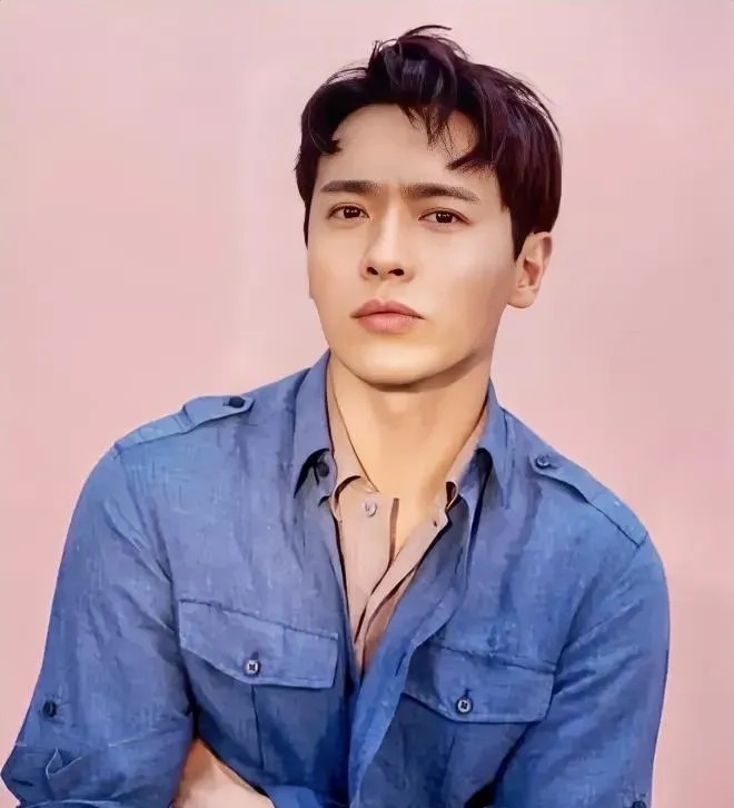我发现高云翔估计气得胃疼，他怎么也想不到，因为董璇再婚，不仅他二婚被扒出，