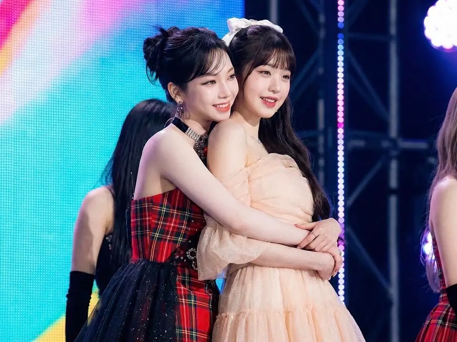 每日一乱骂网友用ai生成的张元英柳智敏同框贴贴两位五颜一对我眼睛很好