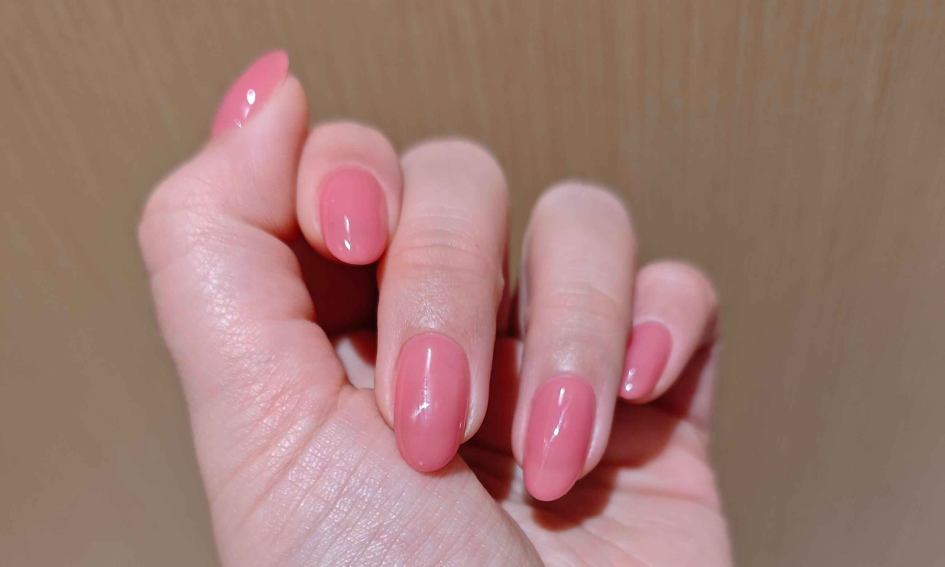 果然人的审美是会变的以前我竟然觉得这个古早感的粉色很俗现在就觉得又嗲又嫩….