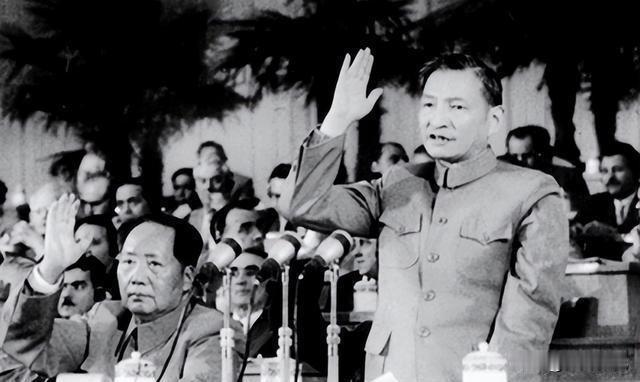 历史转折关头的人事博弈：1977年陈云重返政治局为何阻力重重1977年陈云