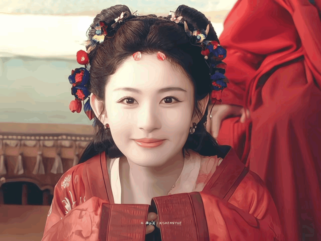 虽然杨幂和赵丽颖都演过于正的戏，但她们成为顶流跟于正没有什么关系，真正靠于正捧火