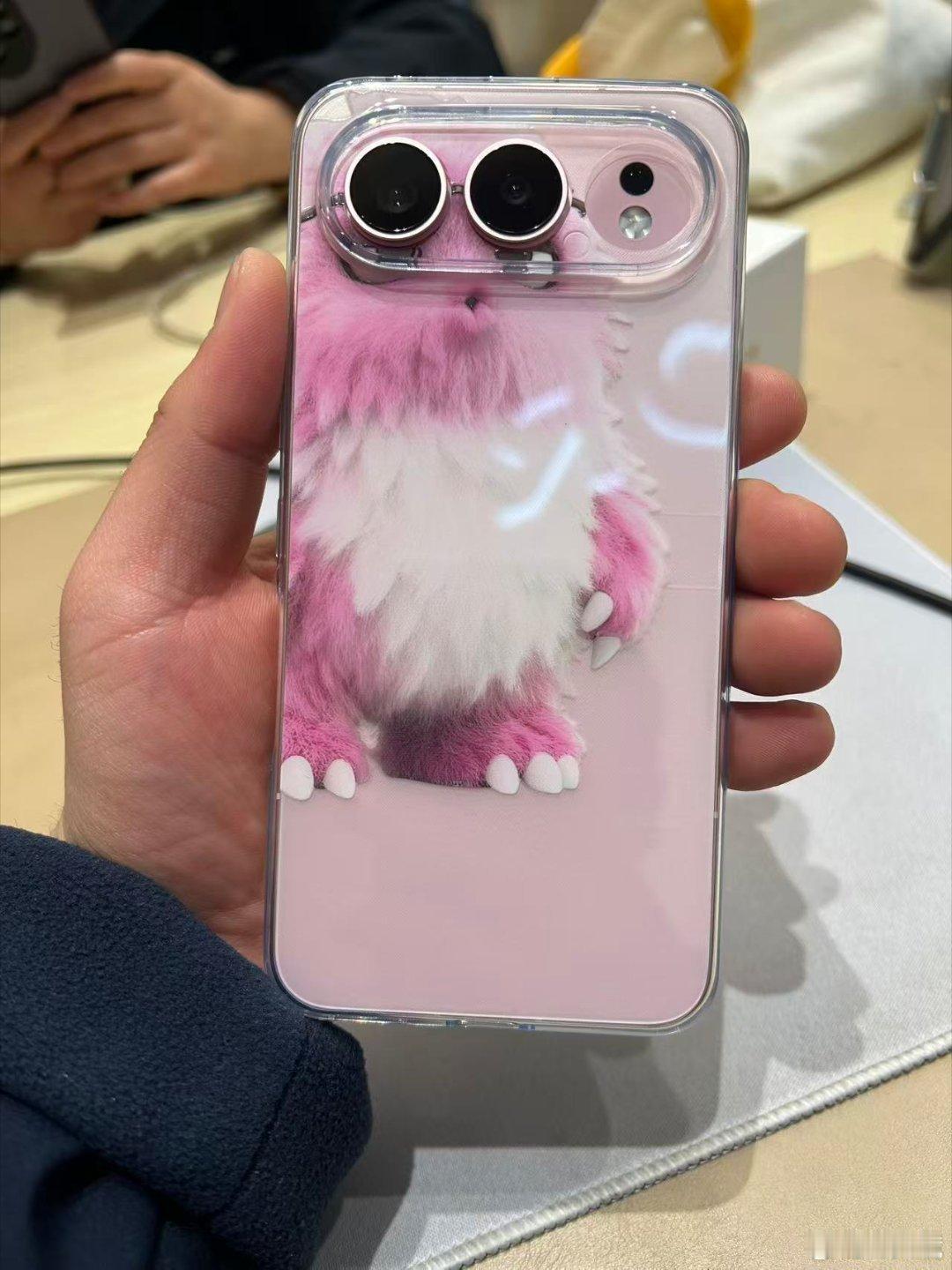 买了荣耀500系列的朋友，这一波羊记得薅哟。荣耀500发布后，官方上线一整