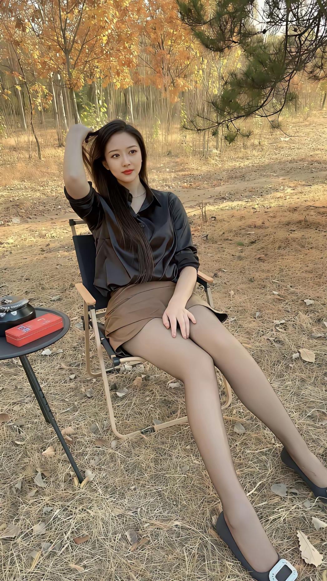 春日野餐，优雅穿搭，享受自然时光。高清美女