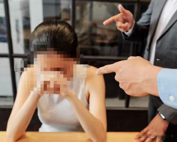 浙江宁波，一个已婚男子，在跟女下属单独出差期间，竟然对女子实施了不正当的肢体接触