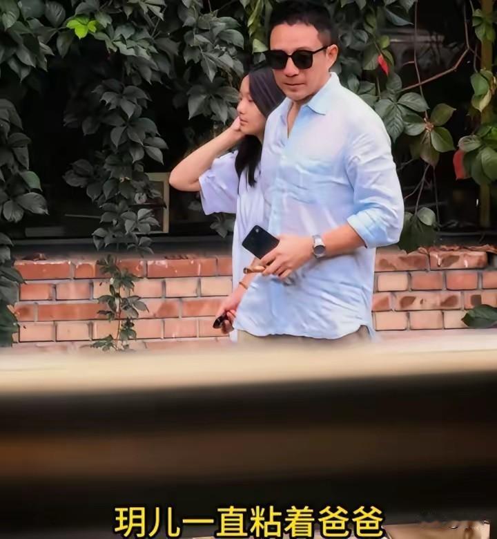 12岁小玥儿回京过中秋，侧脸太像妈妈！9月26日，网友在北京怀柔偶遇汪小菲带
