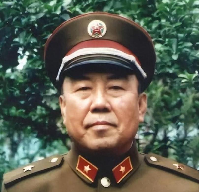 1979年，11军军长陈家贵11军军长陈家贵刚从中越前线回来，就在街上遇到流氓碰