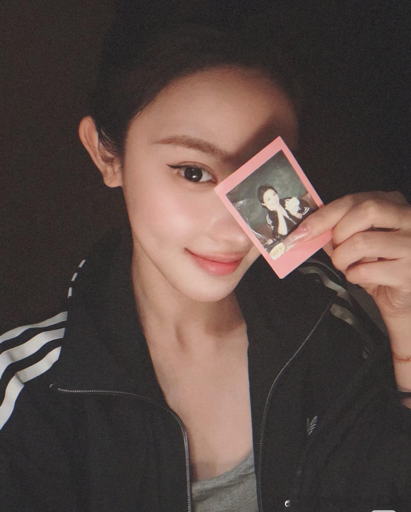彭小苒承认恋情圈内好多人被拍之后要么装死要么打模糊太极，她直接下场把话说开￼￼￼