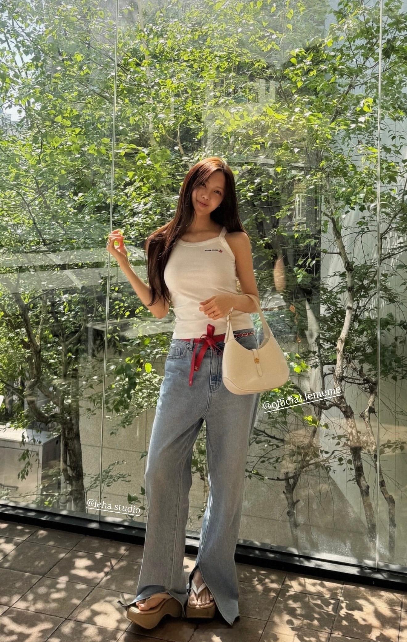 朴孝敏朴孝敏蜜月回来后的时髦穿搭​​​