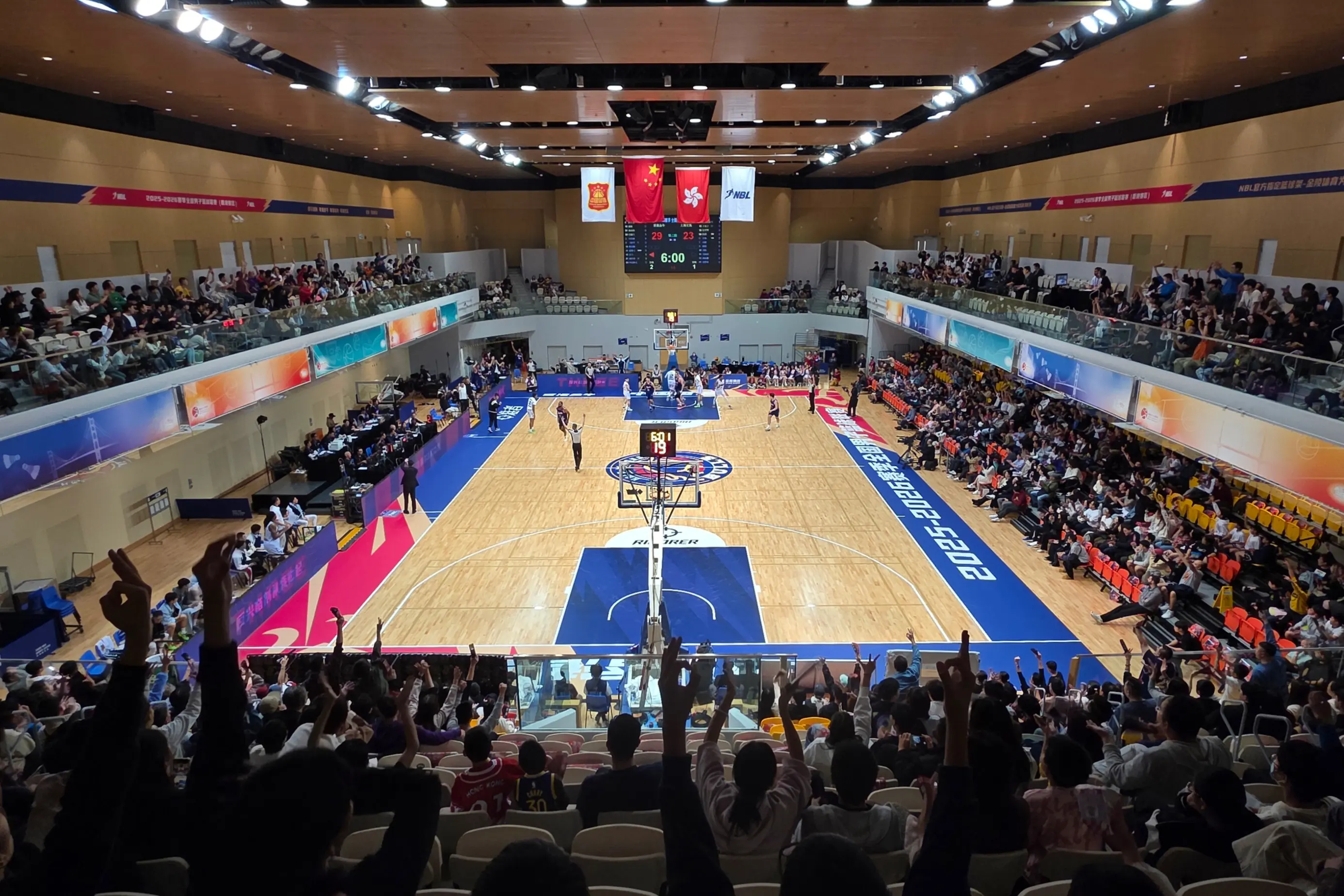 香港金牛男篮社媒分享图集: 荃湾体育馆主场首秀