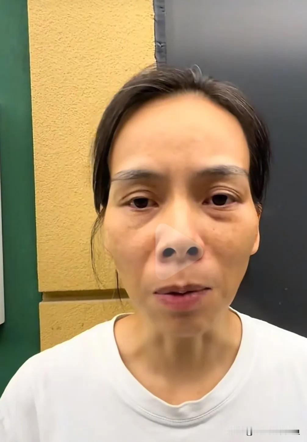 太心疼了，直到现在优优的妈妈还在愧疚，如果女儿跟恶魔放学回来的那一天，她能够在窗