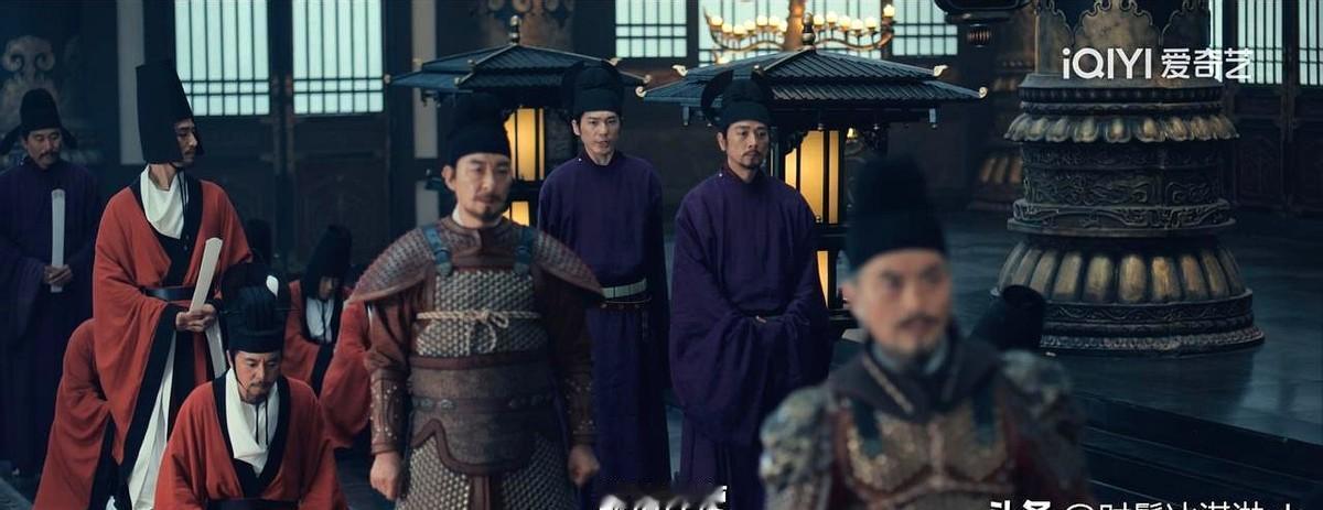 《太平年》封神的一幕，你看的是喜剧，我看的是一场教科书级的“政治绞杀”。那不是