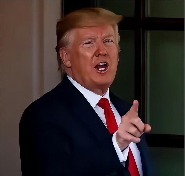 特朗普“开窍”了？近日他在接受电视采访时说：我们也要像中国一样着眼于长远，与其想