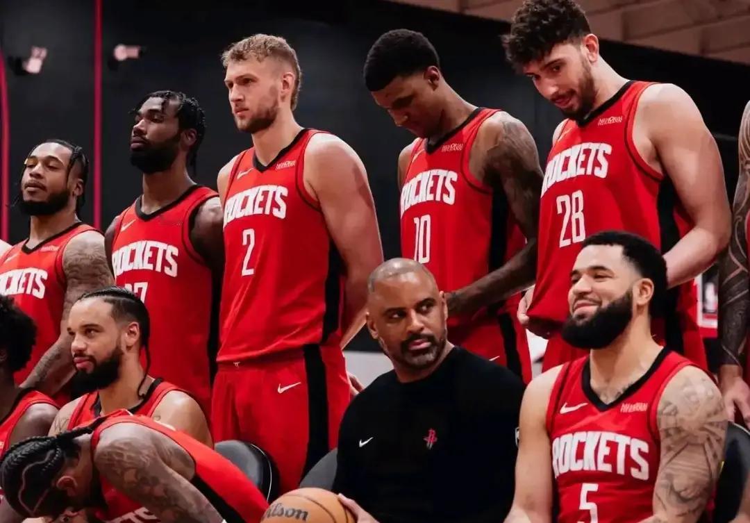 火箭队最大的问题，不是没有球星，而是球星太多了。杜兰特31.2%的使用率，