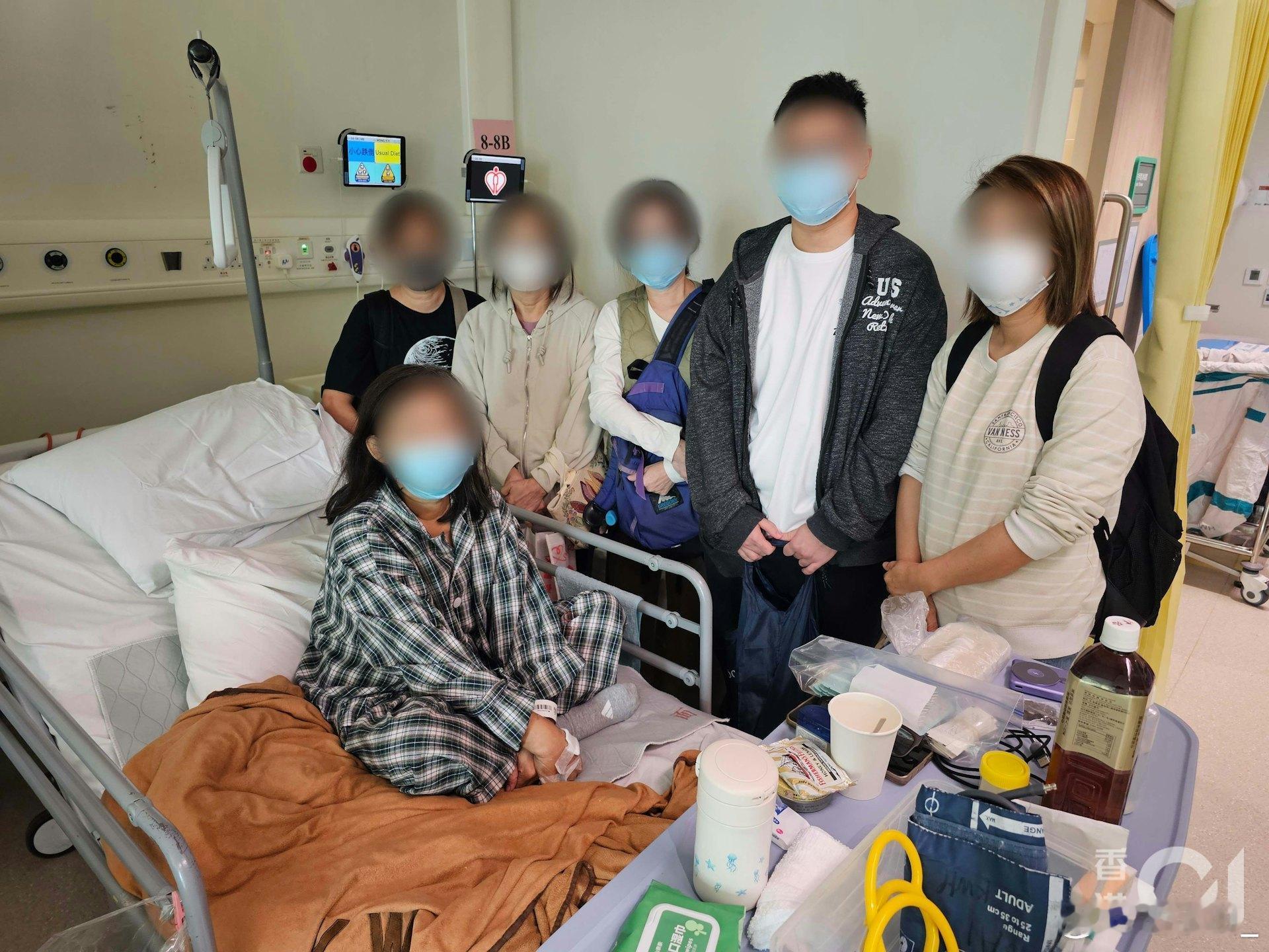 香港宏福苑大火最先起火的宏昌阁灾情严重，死伤枕藉。该厦21楼居民胡太，与丈夫被困