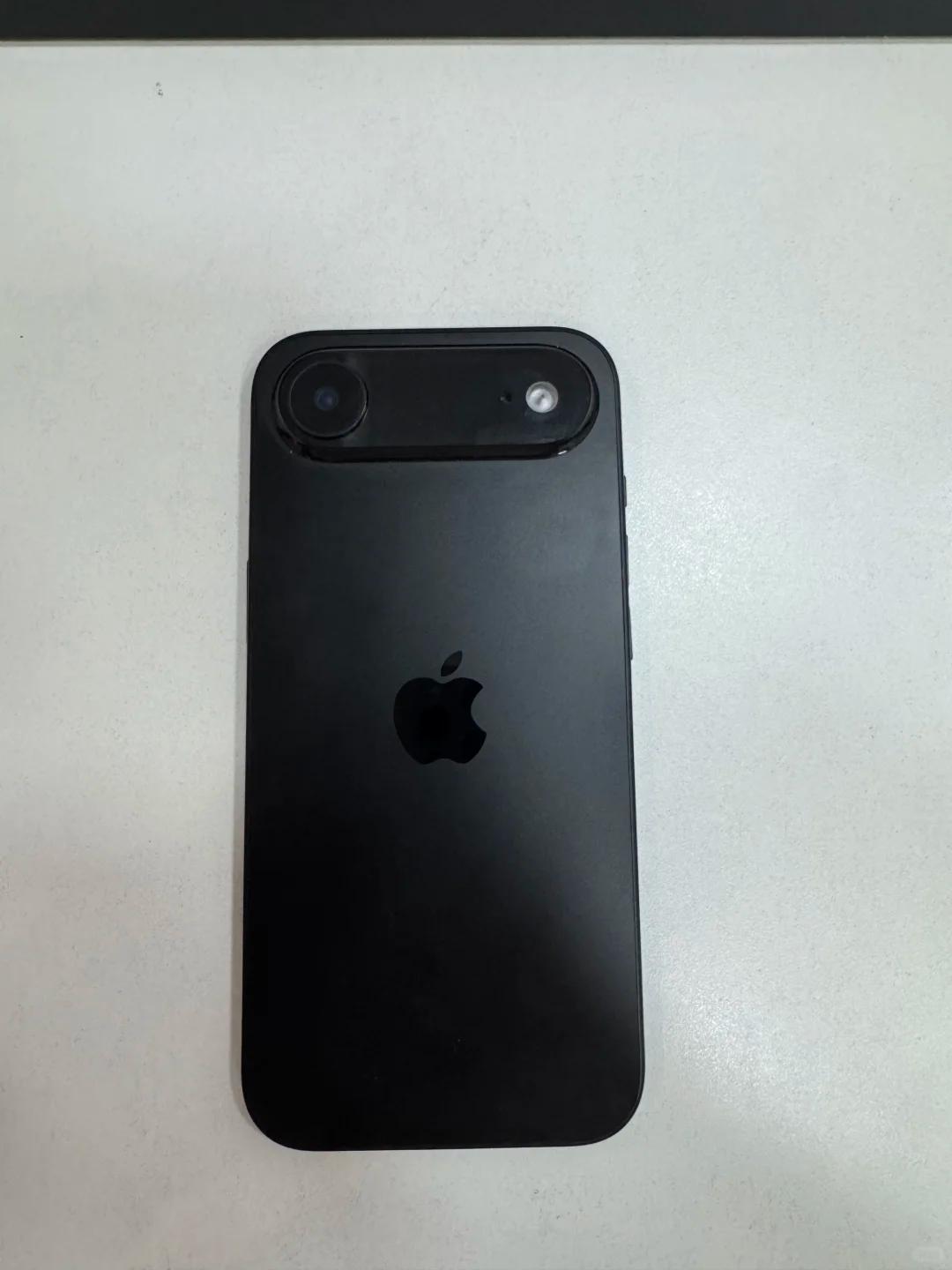 越来越看不懂苹果的操作了，原本以为之前推出的iPhone16e已经够迷惑的了，